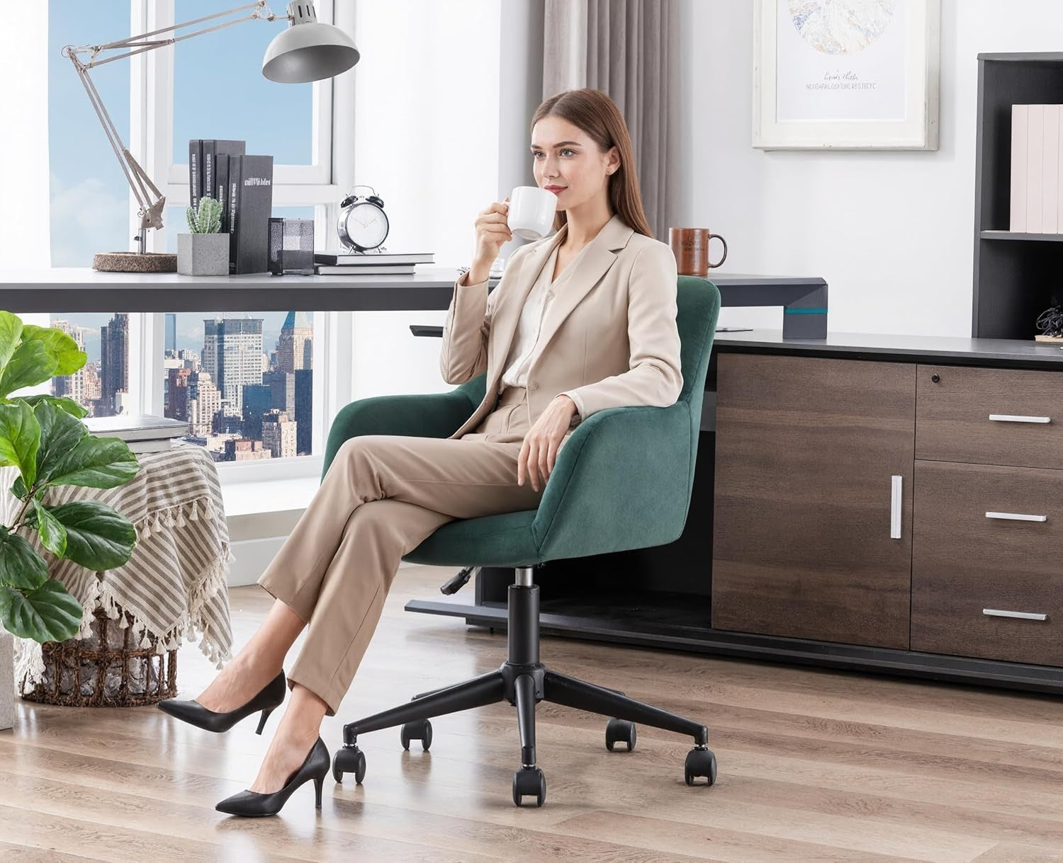 Green Velvet Office Chair Swivel Desk Chair Padded Seat Solid Back Home Study