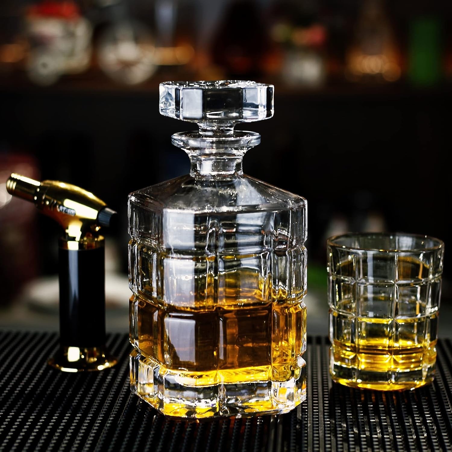Square Whiskey Decanter 29oz Premium Glass Liquor Bottle with Stopper Gift