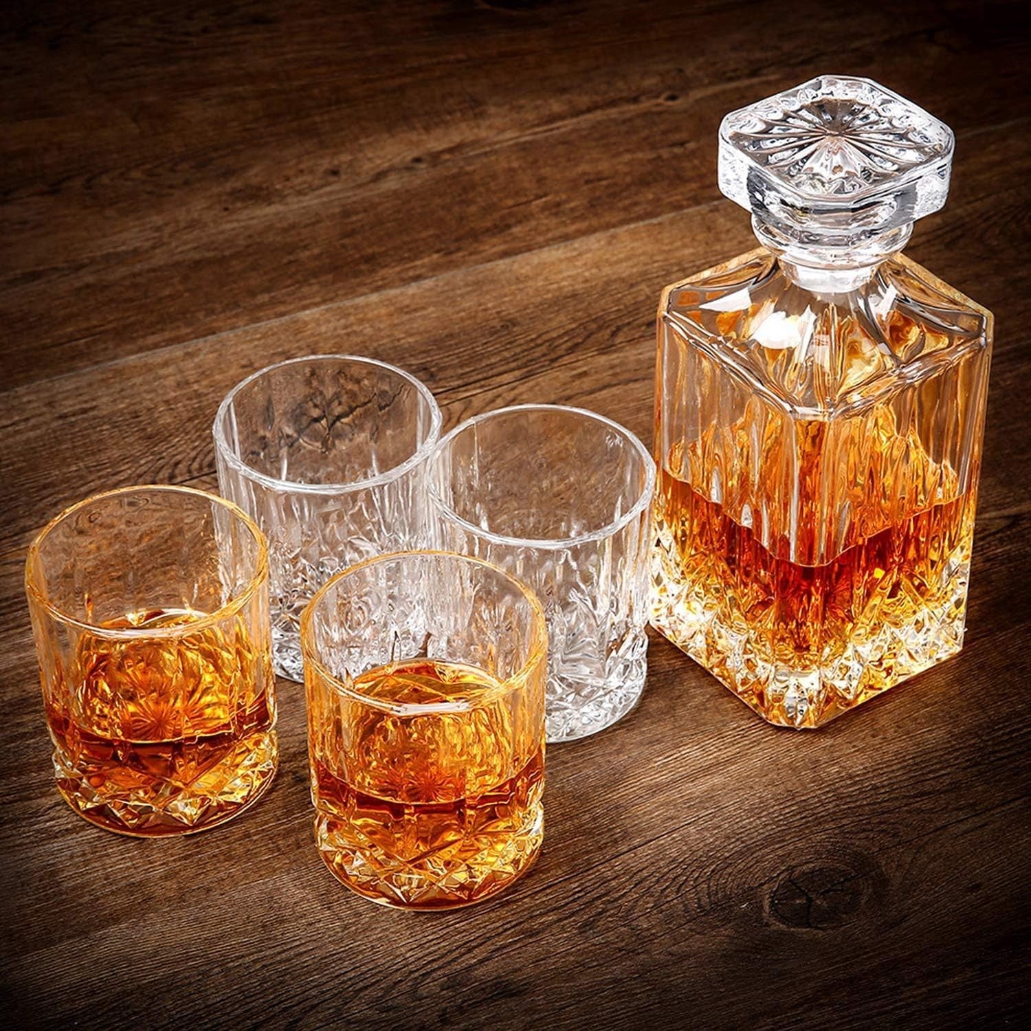 Luxury 5-Piece Whiskey Decanter Set with 4 Crystal Glasses & Gift Box 850ml