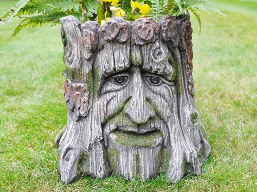 Tree Stump Garden Planter with Face – Wood Effect Yard Flower Pot Outdoor Decor