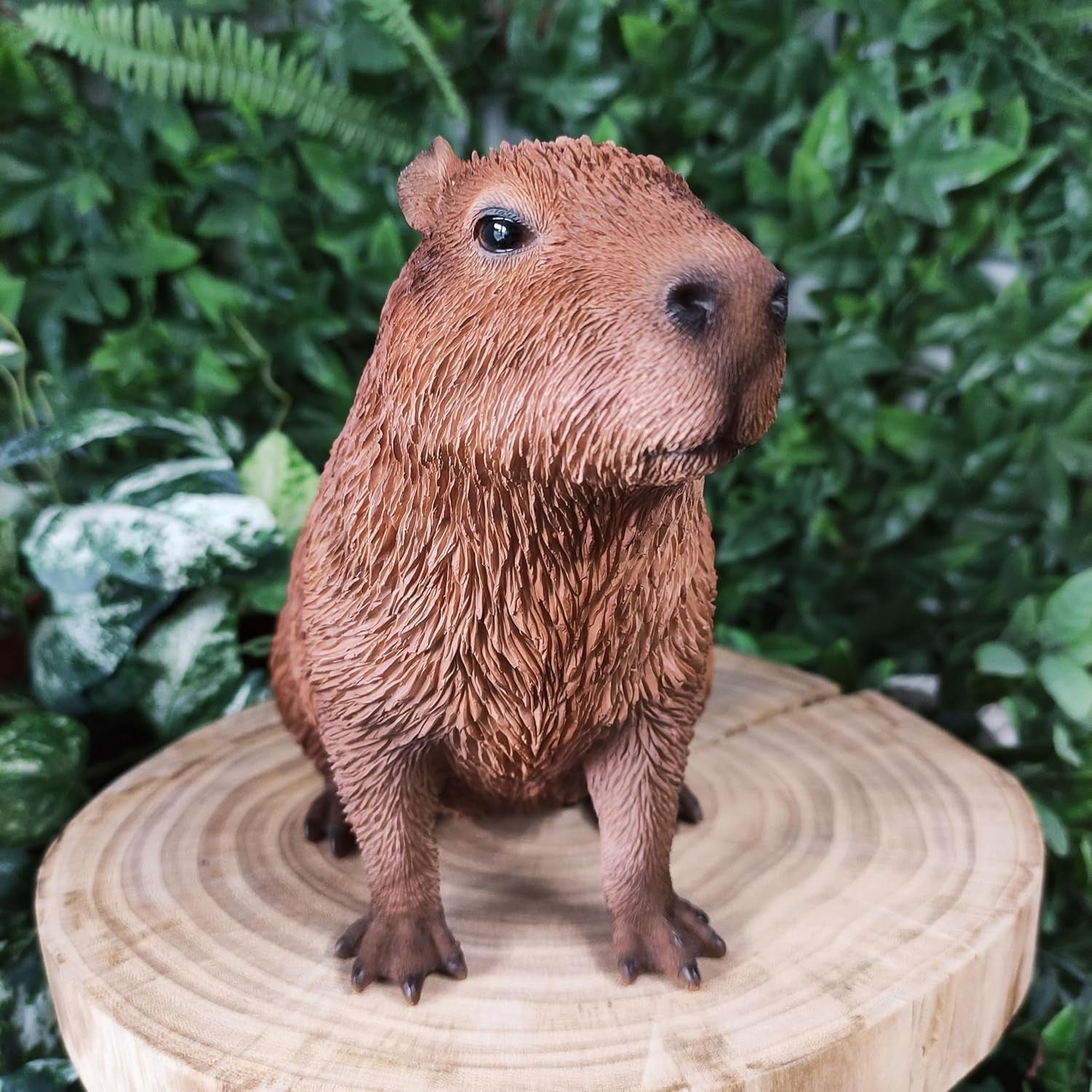 Realistic Capybara Garden Ornament | Resin Animal Statue Indoor Outdoor Décor