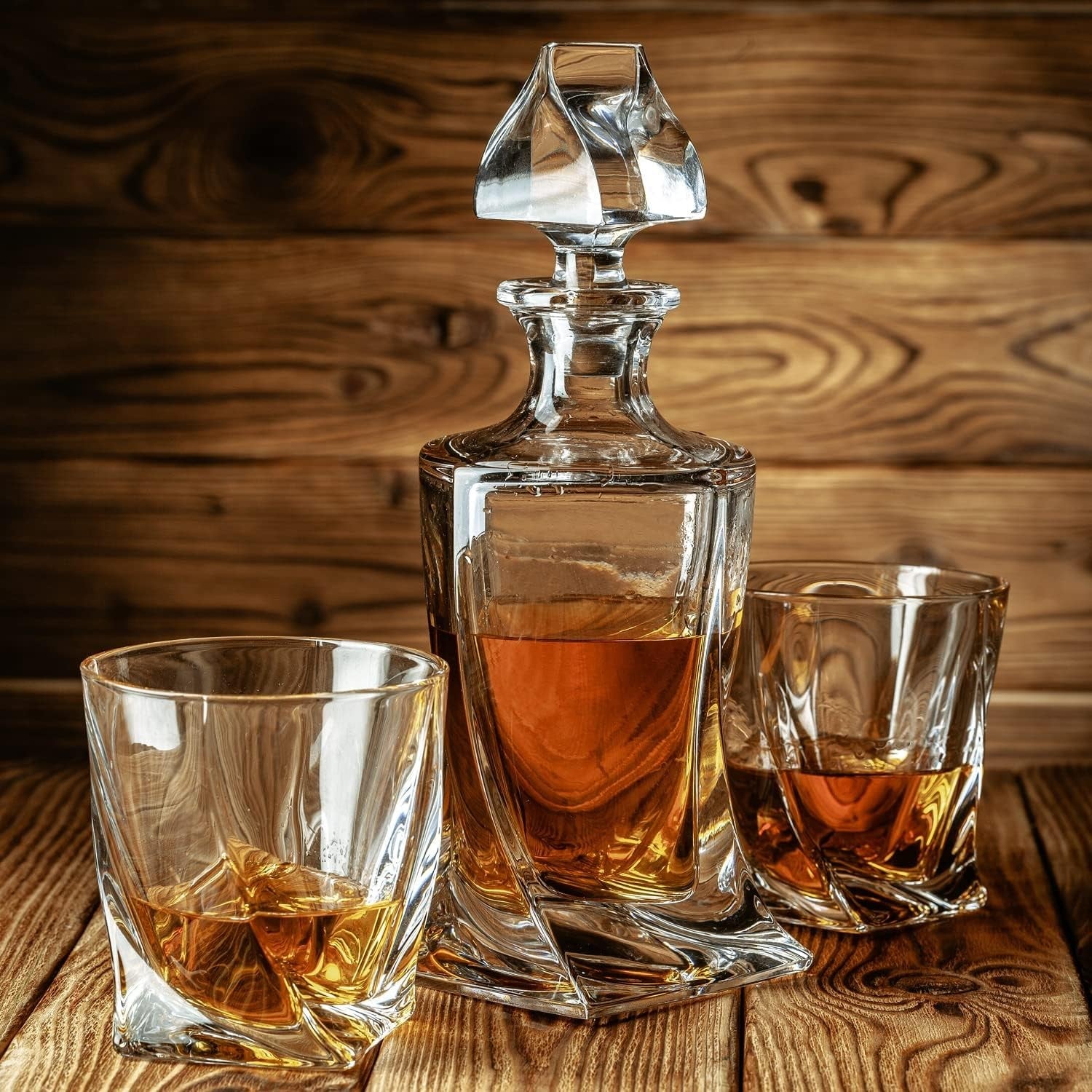 750ml Whiskey Decanter Set Twist Design with 2 Glasses & Stones Luxury Gift Men