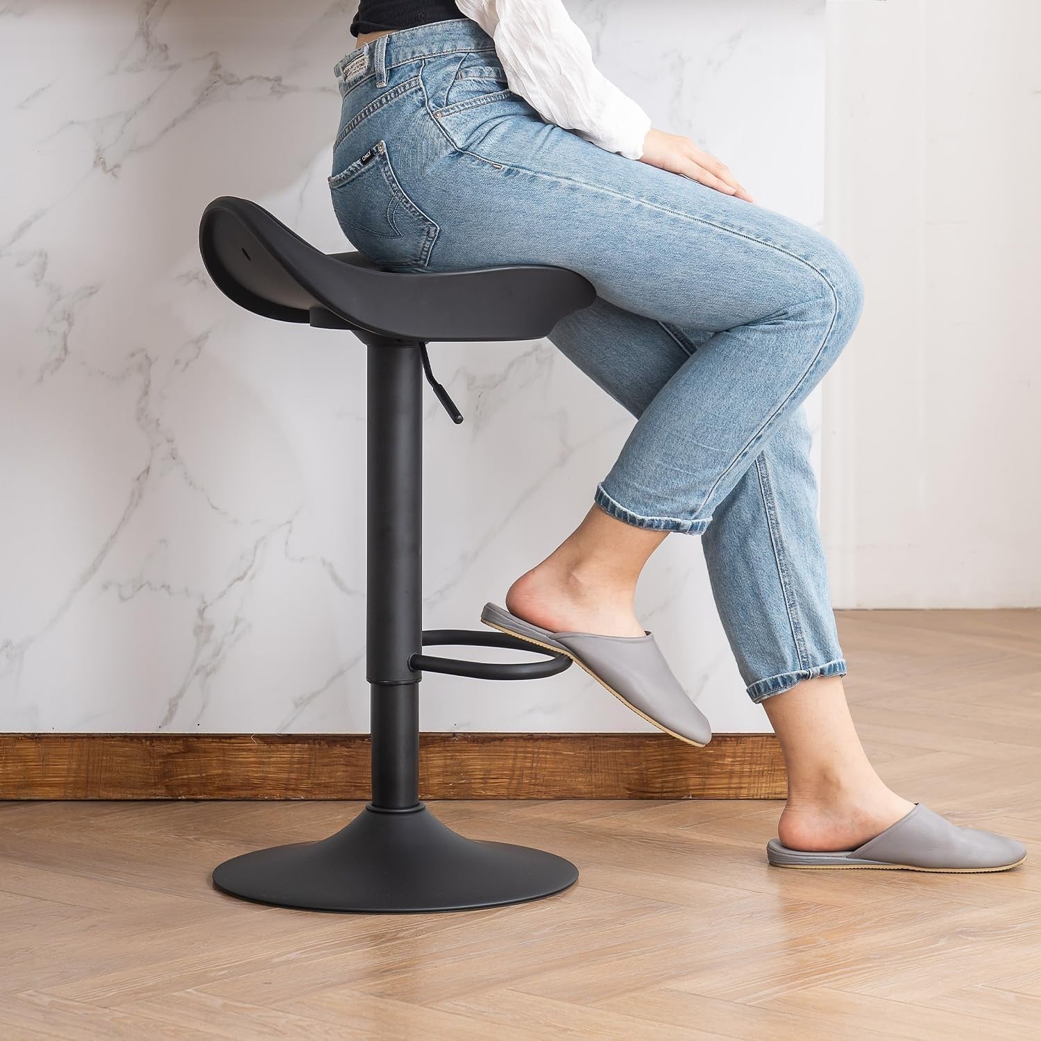 Black PU Leather Swivel Bar Stools Set of 2 Height Adjustable Kitchen Counter