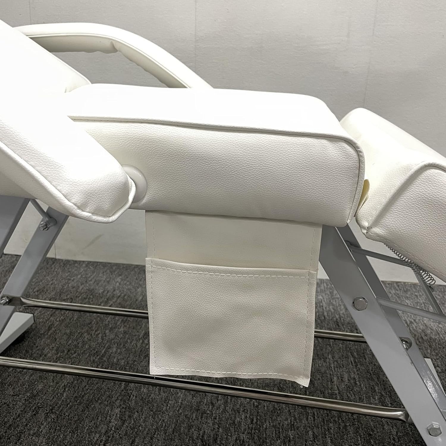 3-Section Beauty Massage Bed Adjustable Therapy Chair w/ Stool & Sheets White