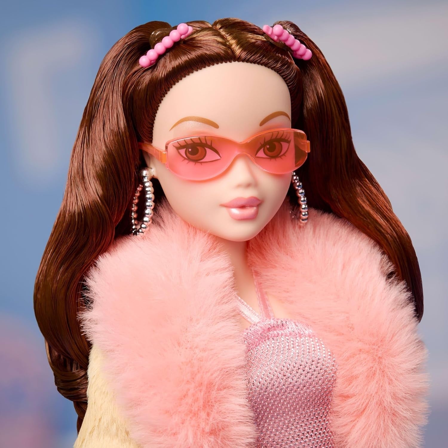 Y2K Collector Fashion Doll Butterfly Top Cargo Jeans Stand