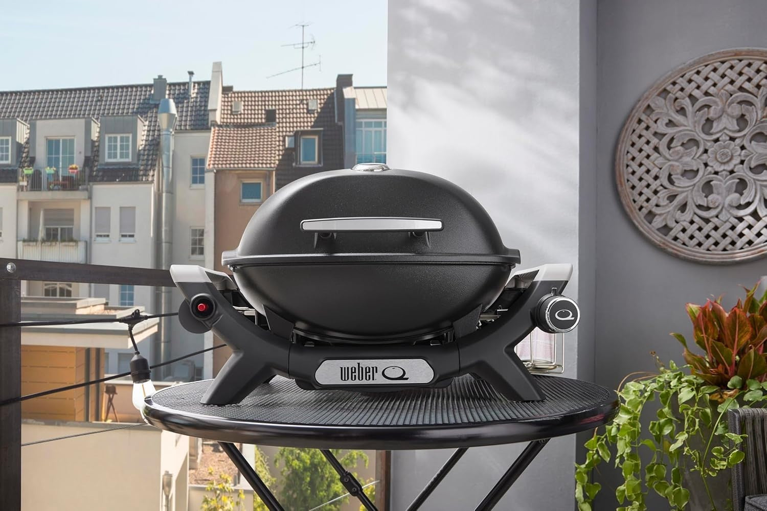 Portable Gas BBQ Grill Cast Iron Grates Outdoor Camping Patio Balcony Compact
