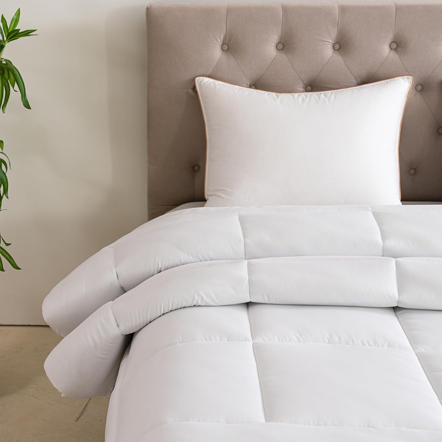 Soft All-Season Single Duvet 15 Tog 135x200cm Warm Quilt with Ties