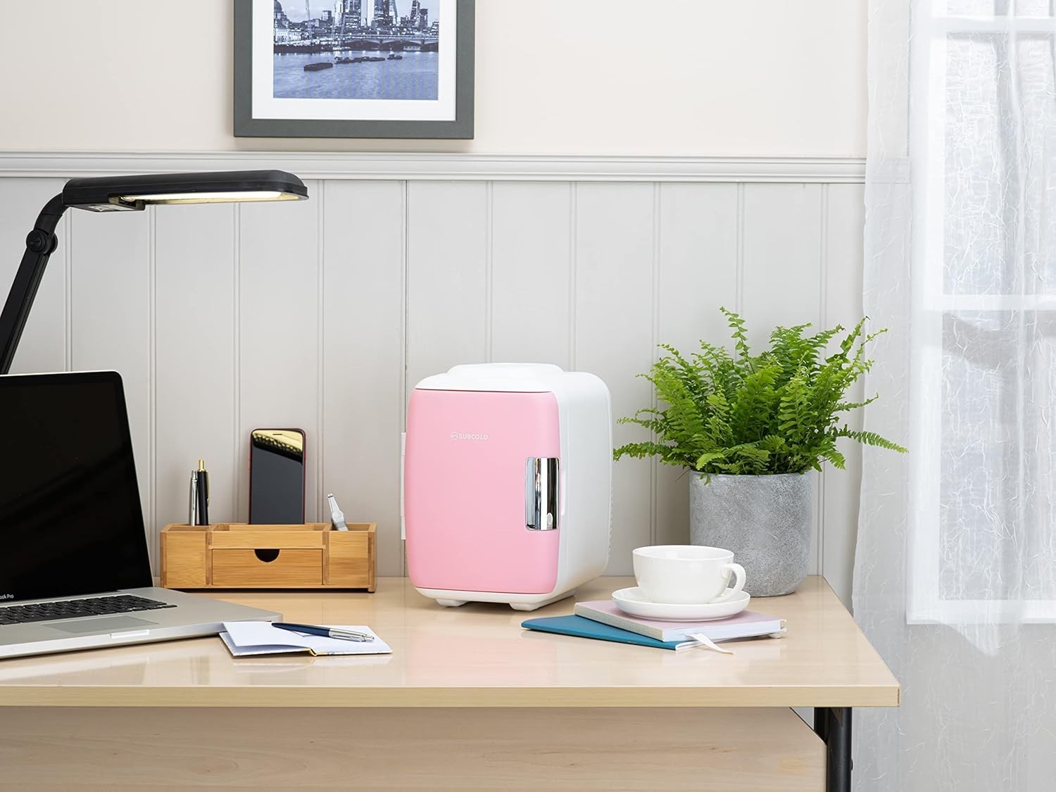4L Mini Fridge Cooler & Warmer Portable USB AC Compact White/Pink