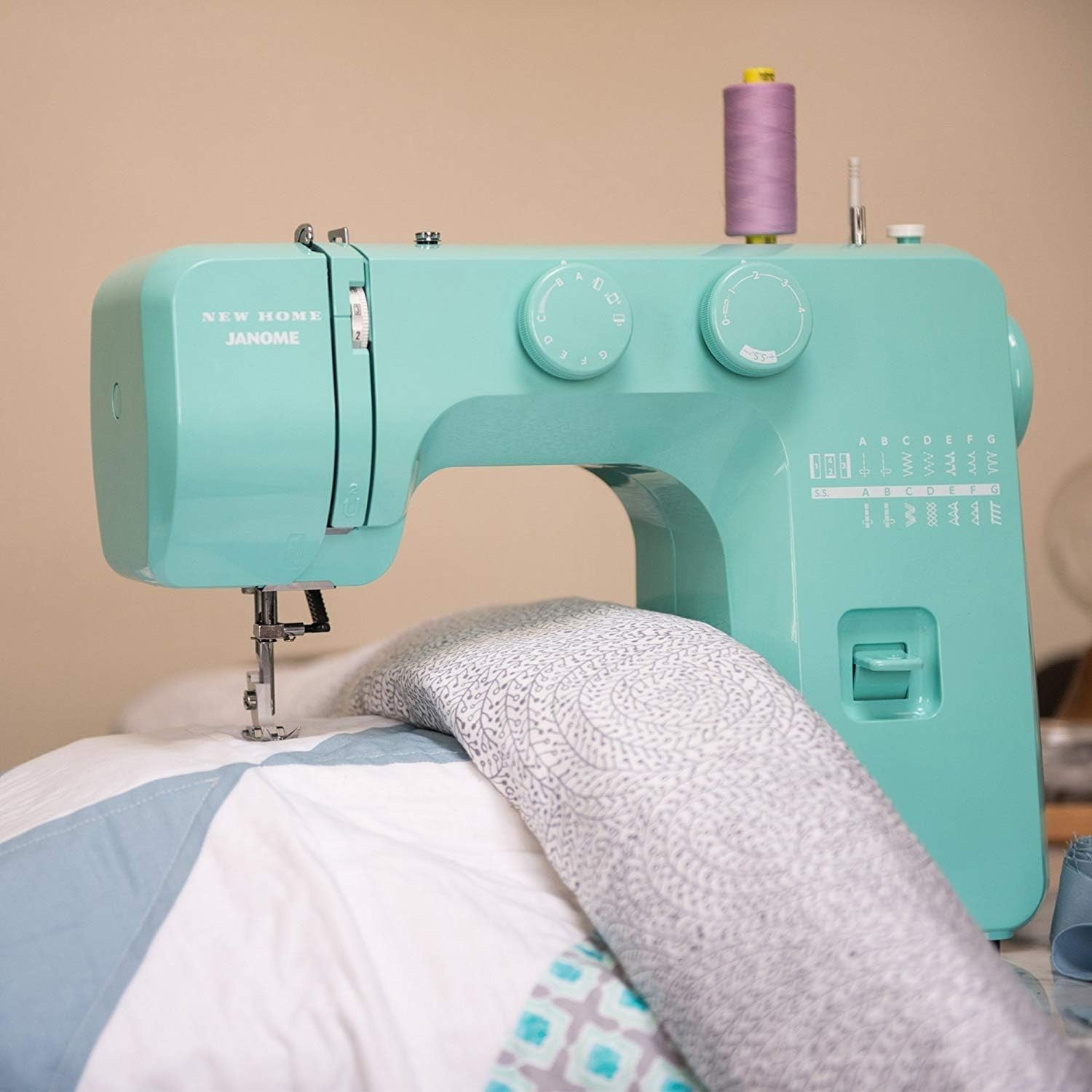 Beginner Sewing Machine 15 Stitches Metal Frame Free Arm Electric