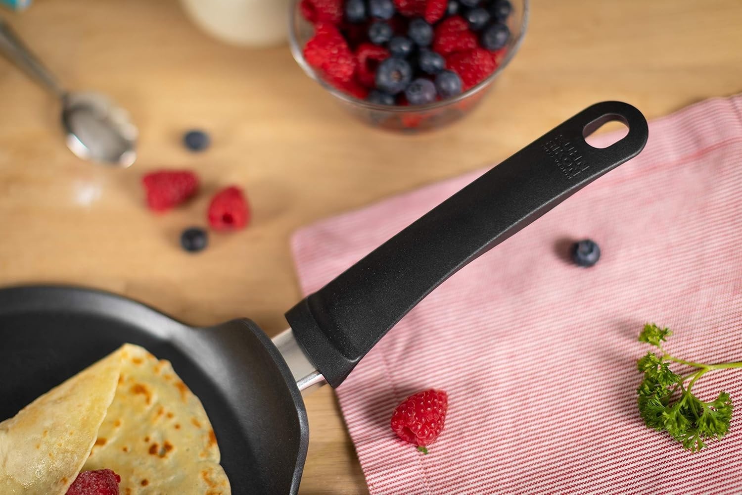 28cm Non-Stick Crepe Pan Induction Compatible Aluminium Frying Pan