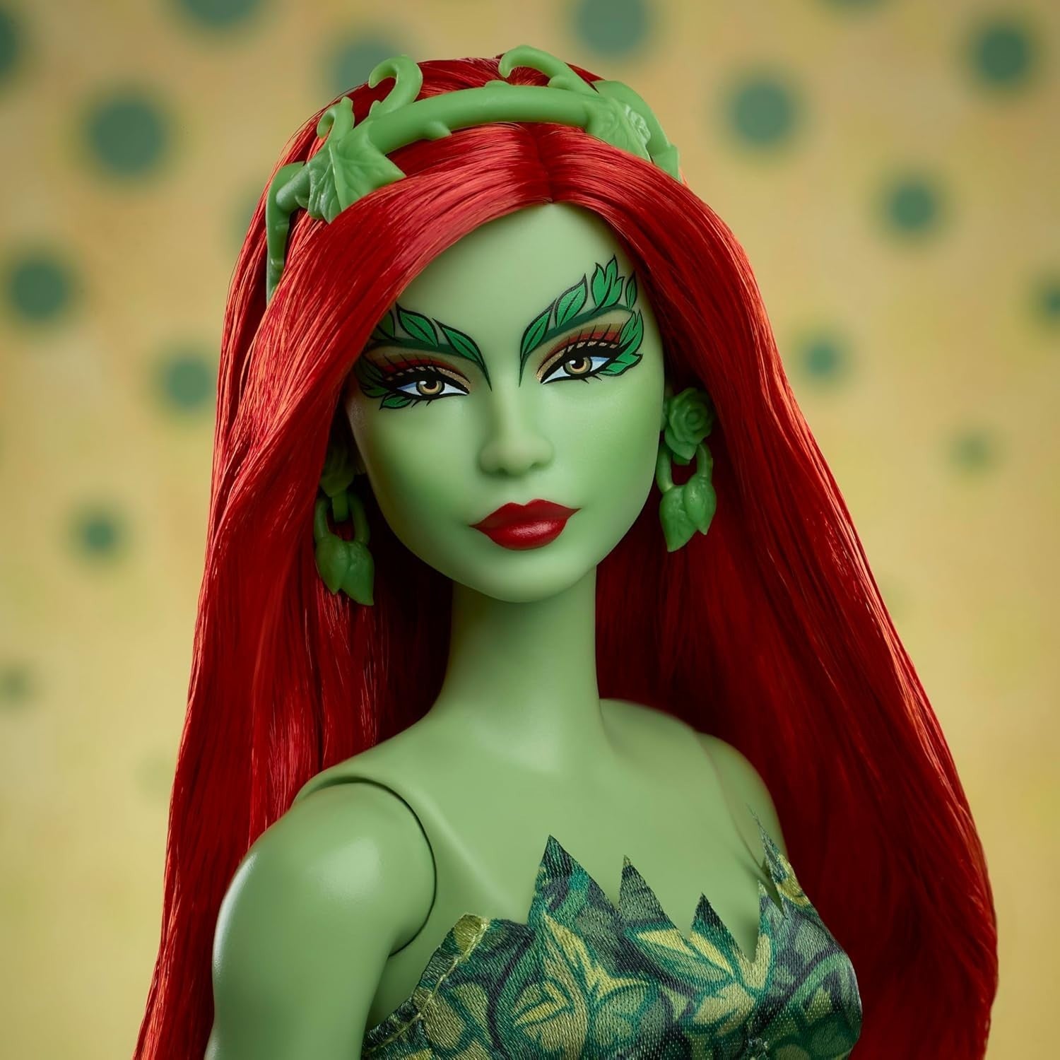 Collector Villain Fashion Doll Green Skin Vine Outfit Accessories