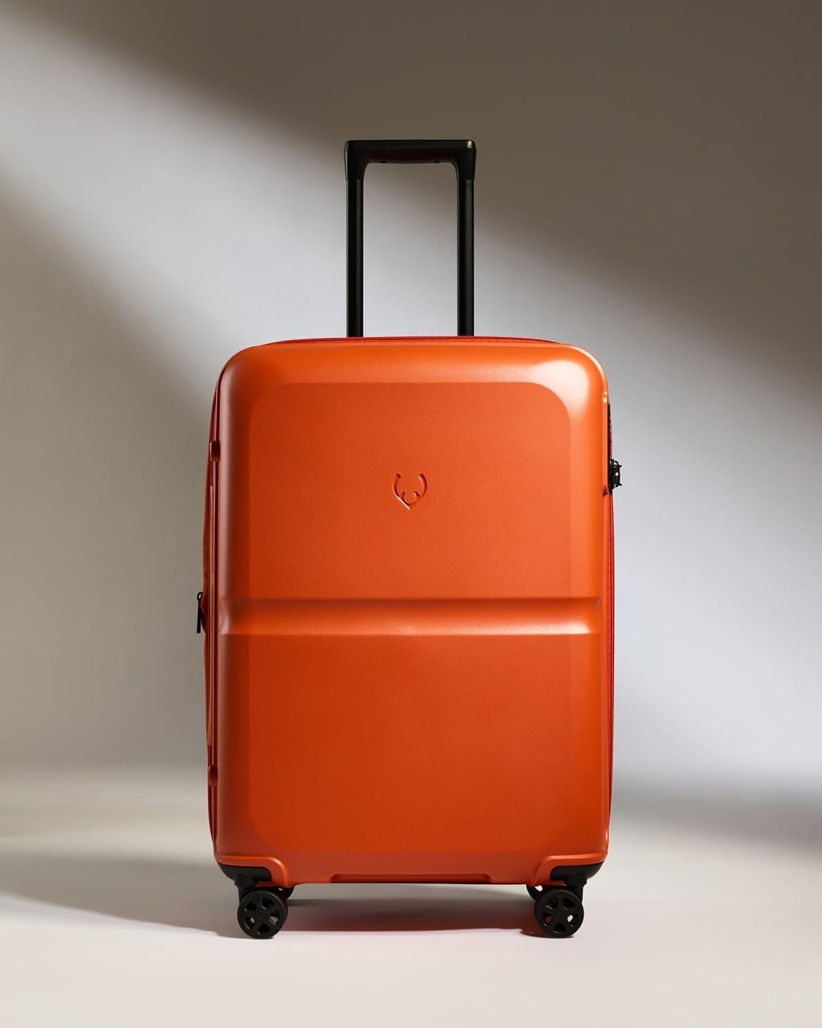 Medium Hard Shell Suitcase Expandable 4 Spinner Wheels TSA Lock 68cm Ember