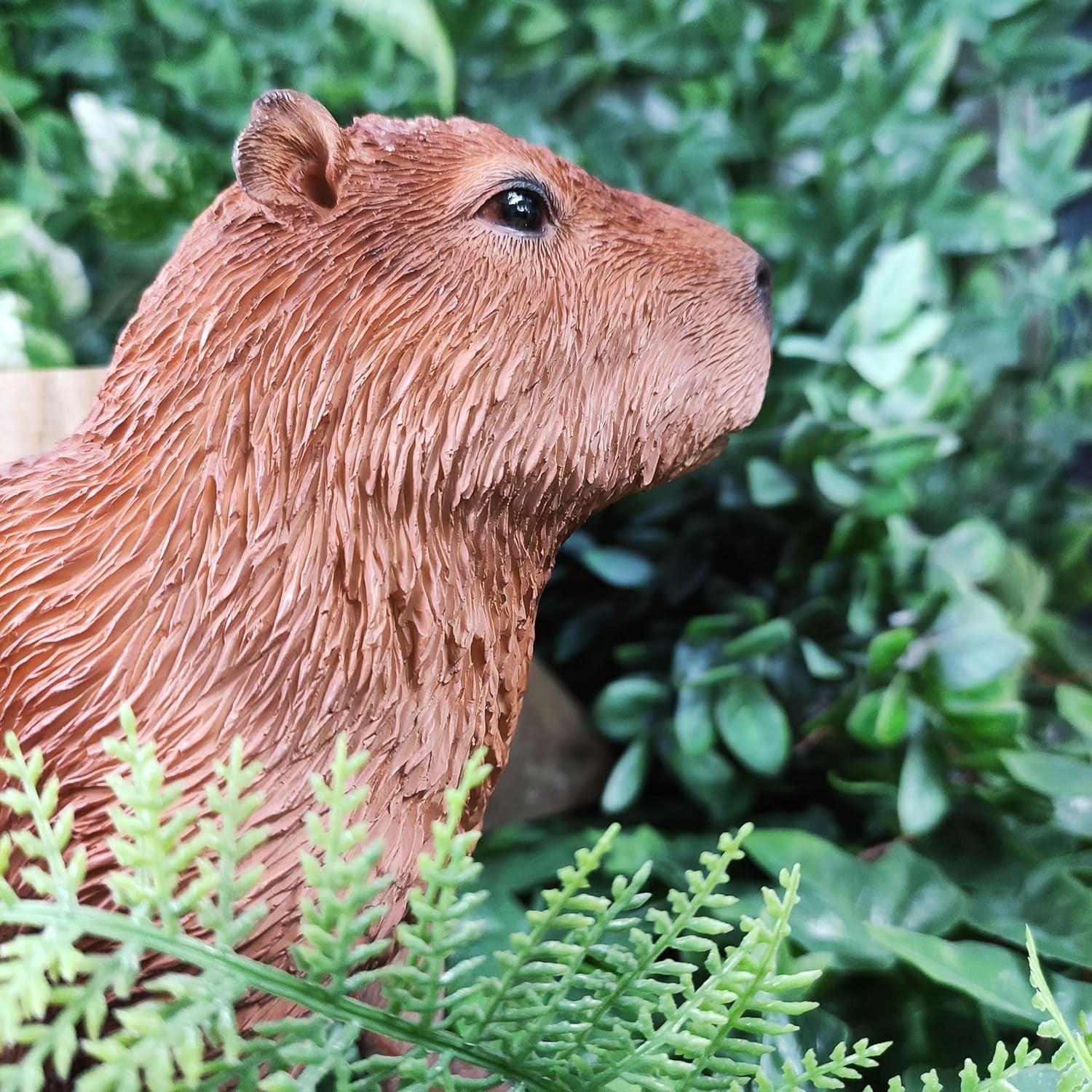 Realistic Capybara Garden Ornament | Resin Animal Statue Indoor Outdoor Décor