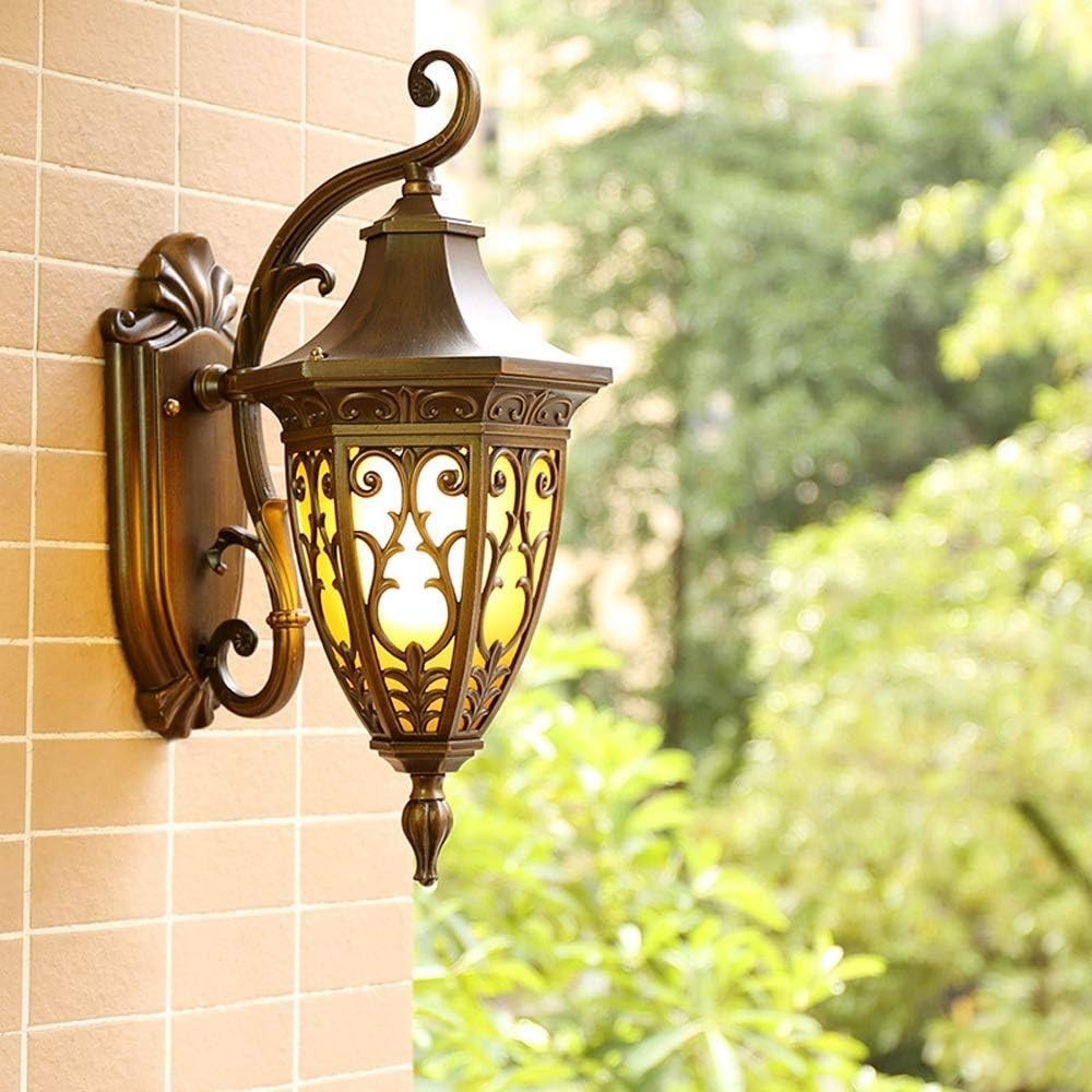 Retro Brass Outdoor Wall Lantern – Frosted 6-Sided Glass E27