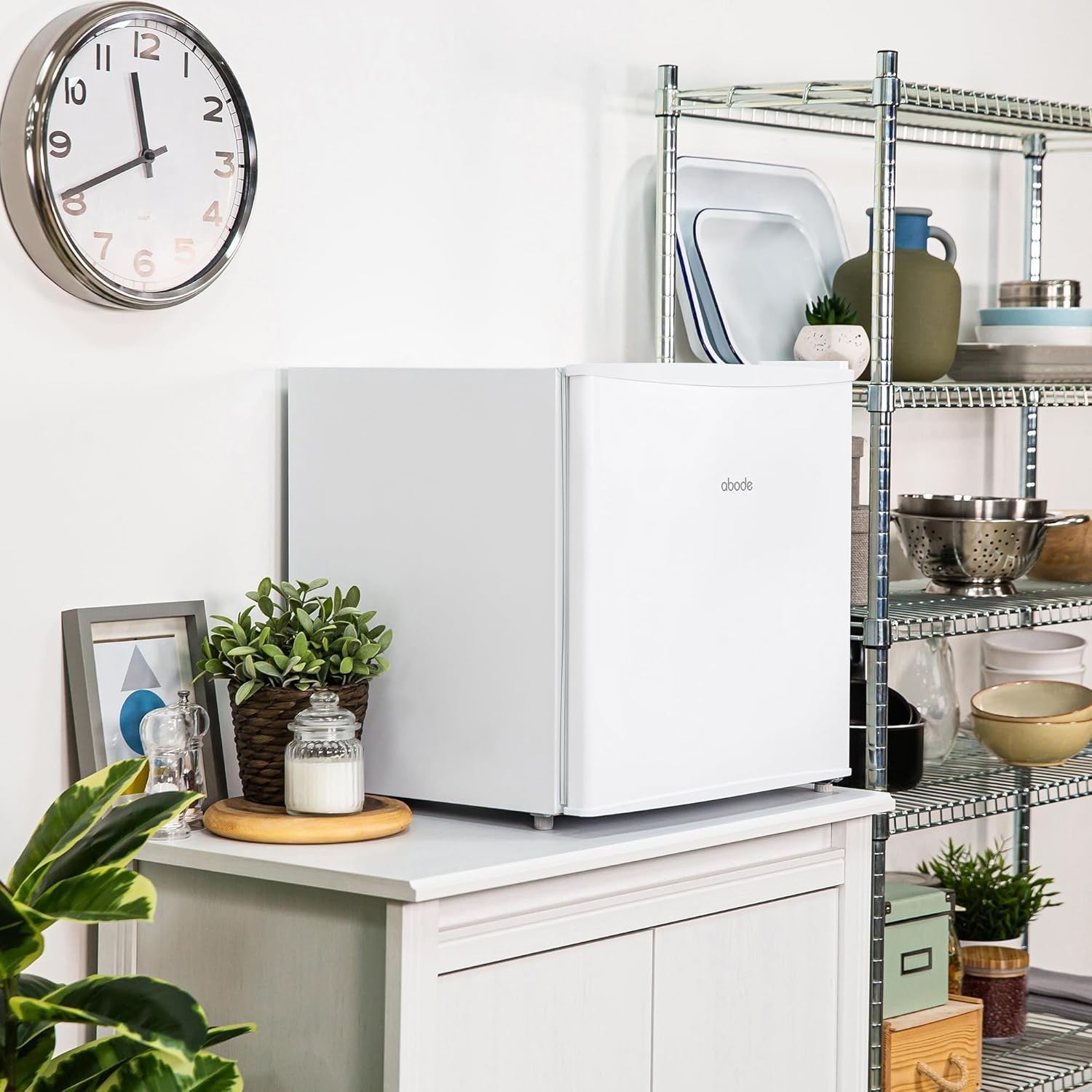 43L Mini Fridge Countertop Reversible Door Ice Box White