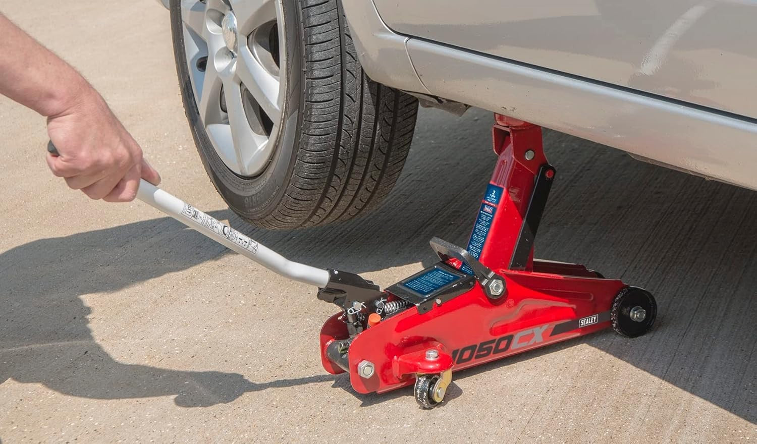 2 Ton Hydraulic Trolley Jack Short Chassis 117–322mm Compact Car Lift Red