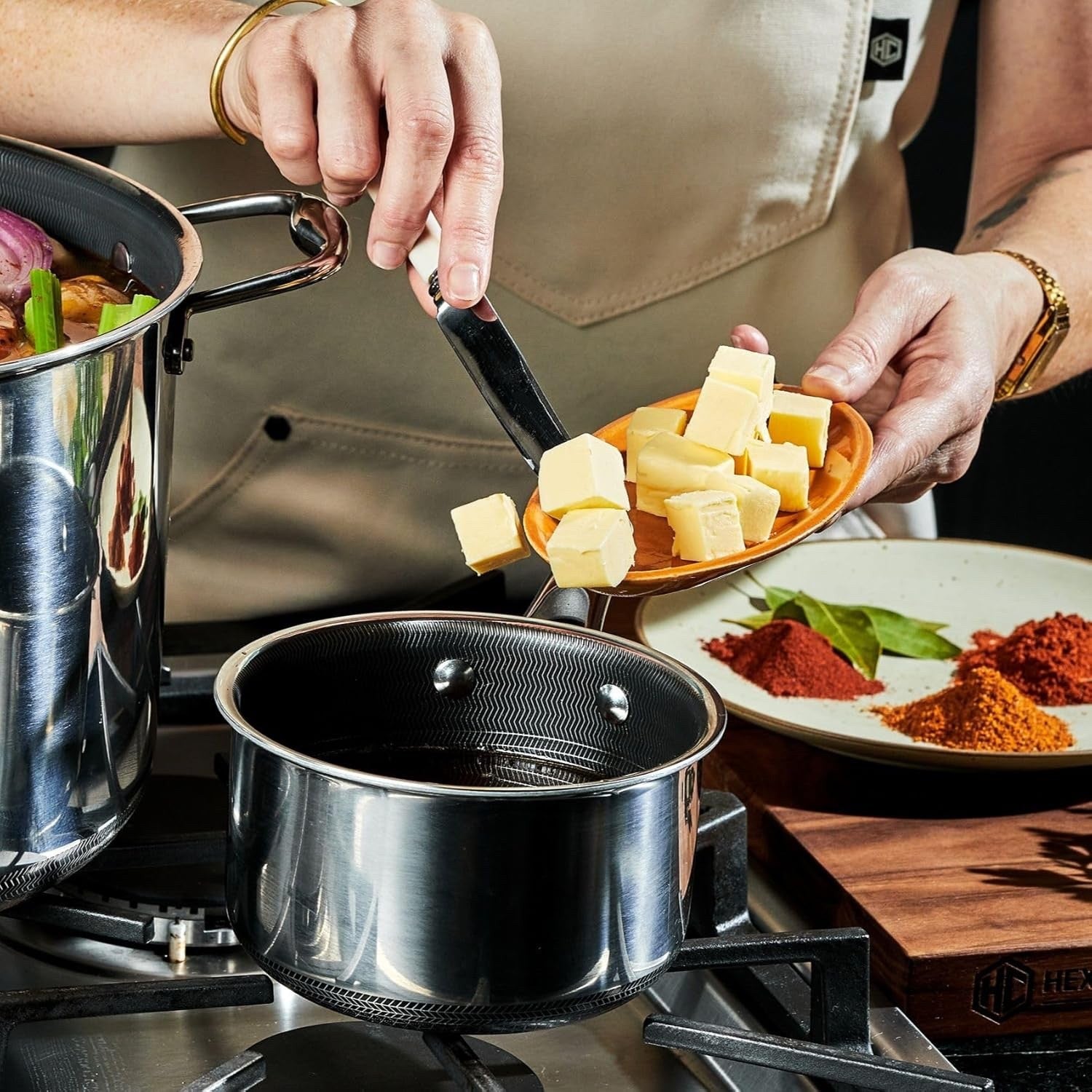 1L Non Stick Induction Saucepan with Glass Lid – Stay Cool Handle & Oven Safe