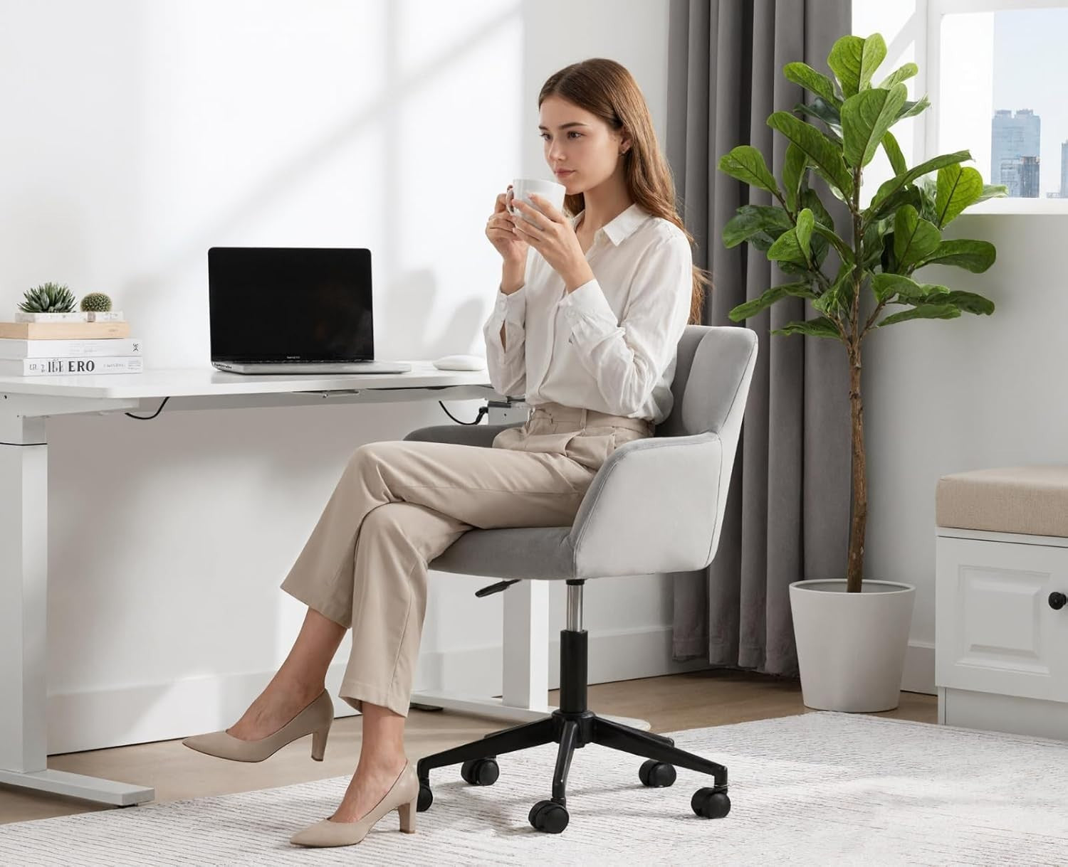 Swivel Office Chair Grey Velvet Desk Chair Modern Grid Back Home Study Seating