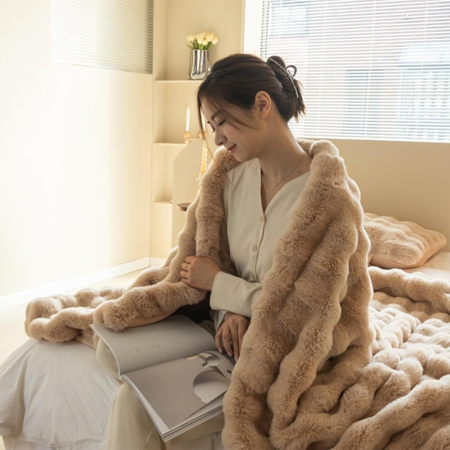 Coffee Faux Rabbit Fur Throw Blanket 100x160cm 720GSM Soft & Warm for Sofa