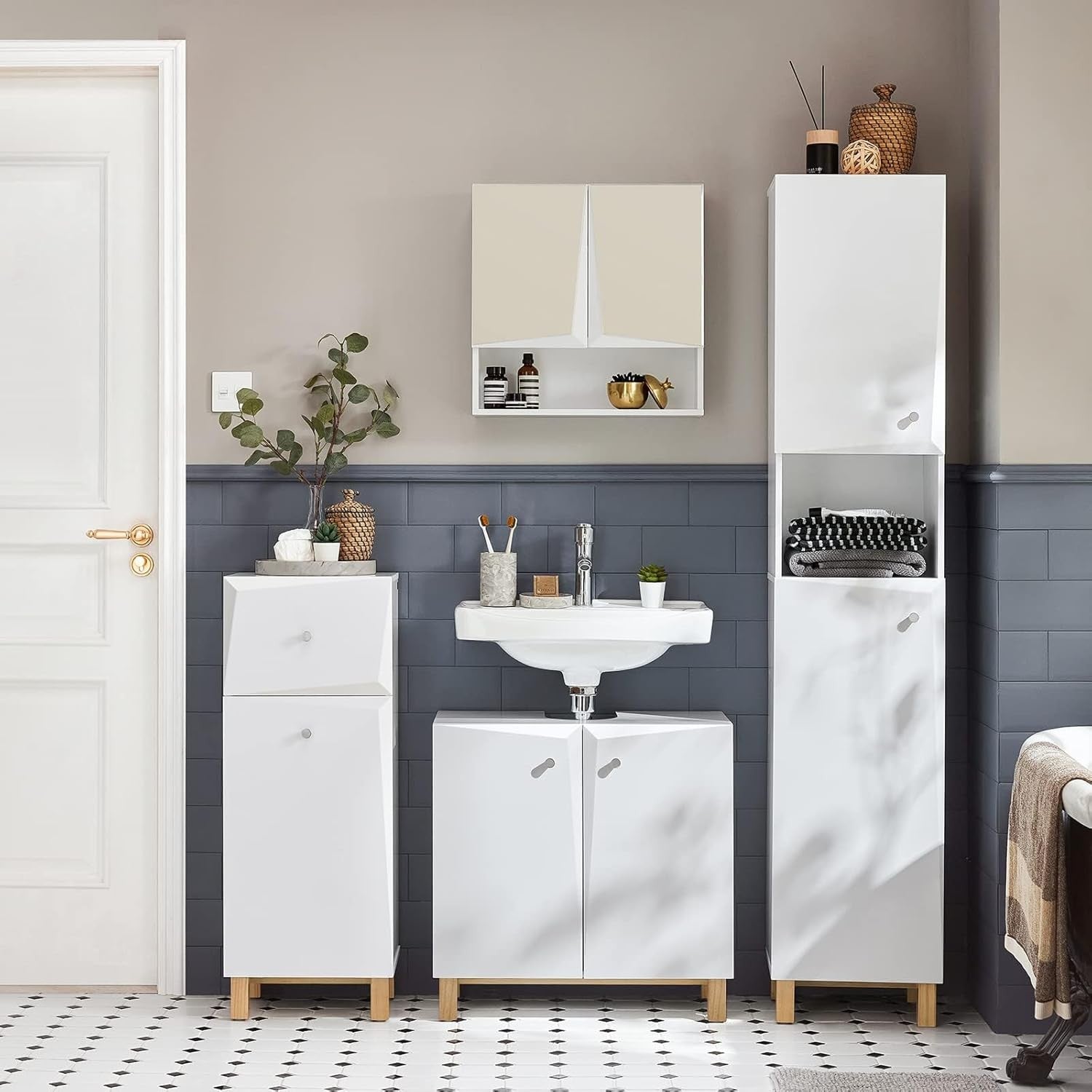 SoBuy Bathroom Cabinet with Laundry Basket – Laundry Cabinet with Drawer – Compa