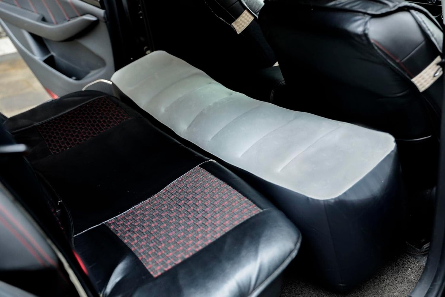 Portable SUV Air Mattress – Inflatable Car Gap Pad Bed 130x27x37cm