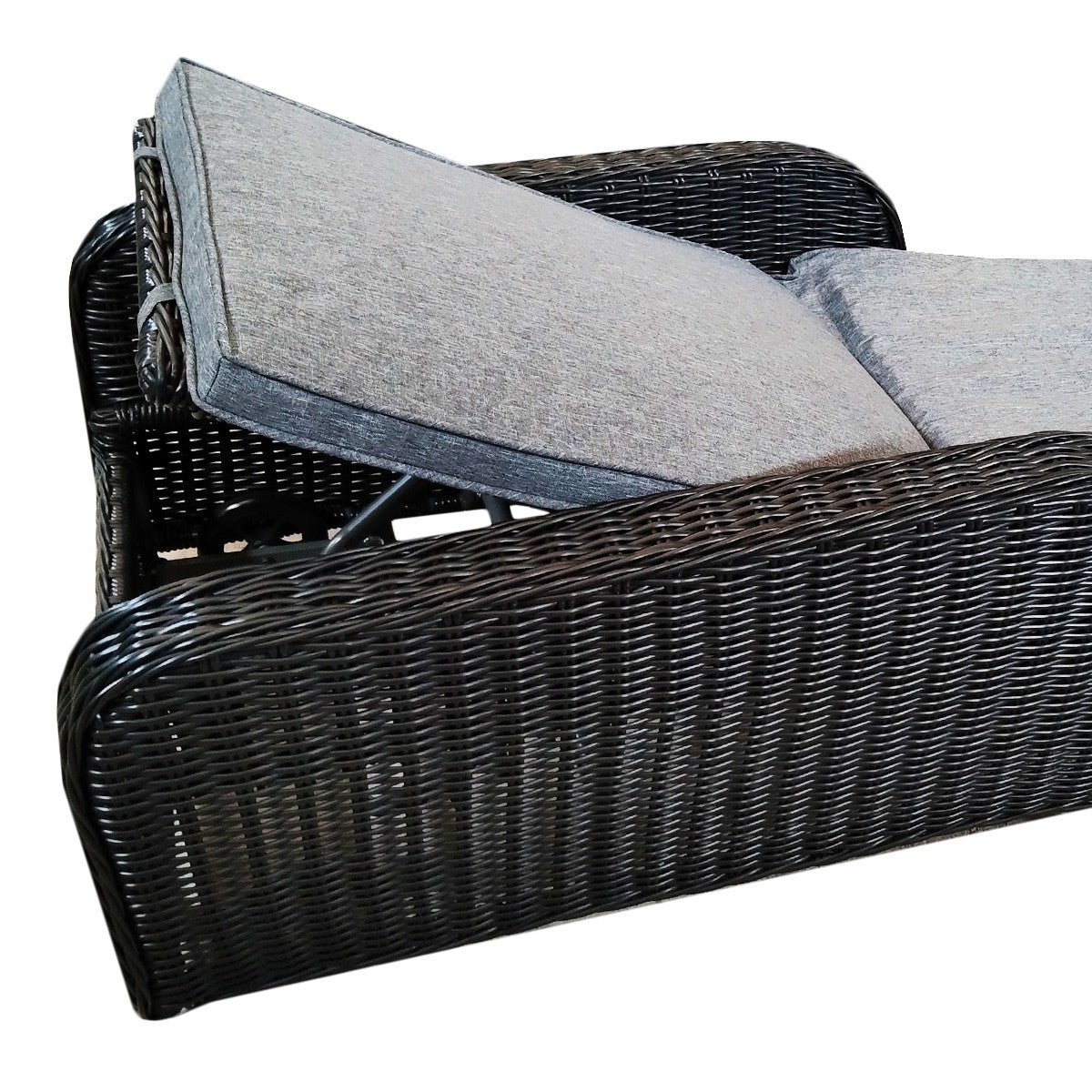Luxury Outdoor Rattan Sun Lounger with 5cm Cushions, 4 Reclining Positions