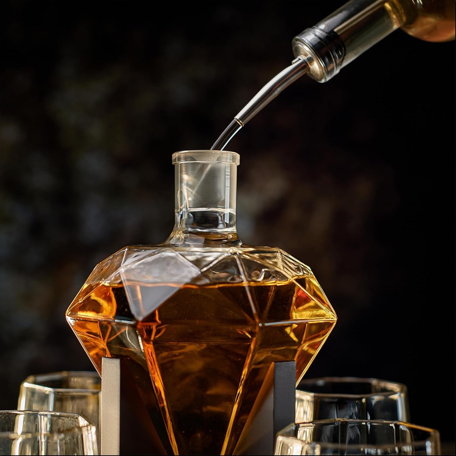 1000ml Diamond Whiskey Decanter Set with 4 Glasses Stones Luxury Men’s Gift Bar