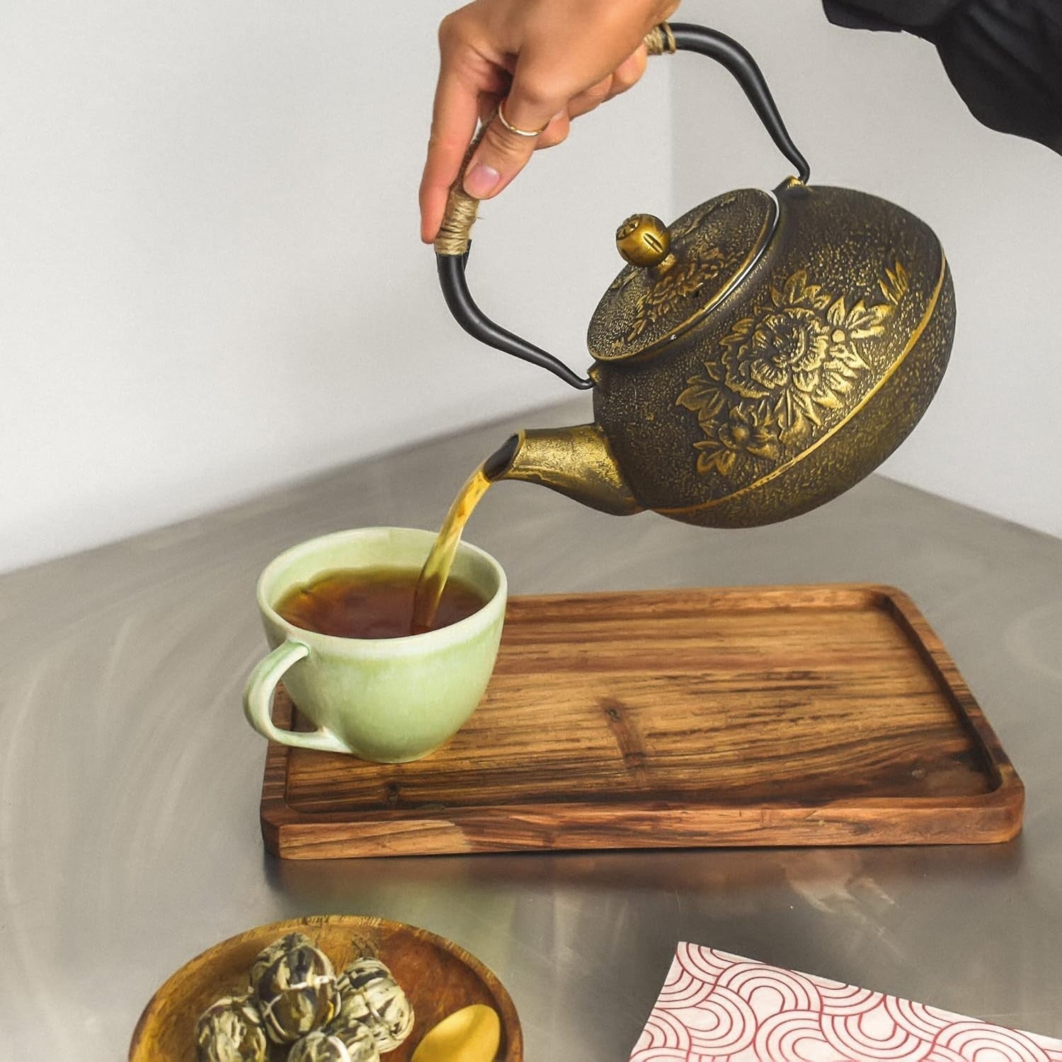 Cast Iron Teapot 1200ml Chinese Tetsubin Tea Pot w Infuser Black Gold