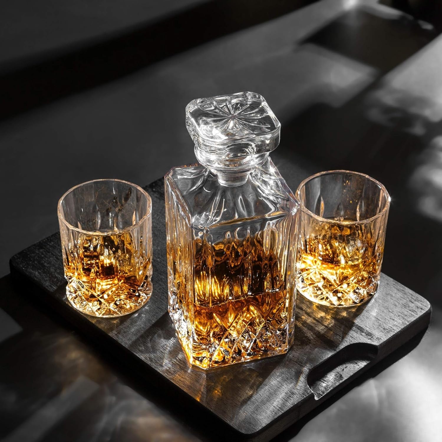 Crystal Whisky Decanter Set 750ml with 4 Glasses Luxury Gift Box 5-Piece