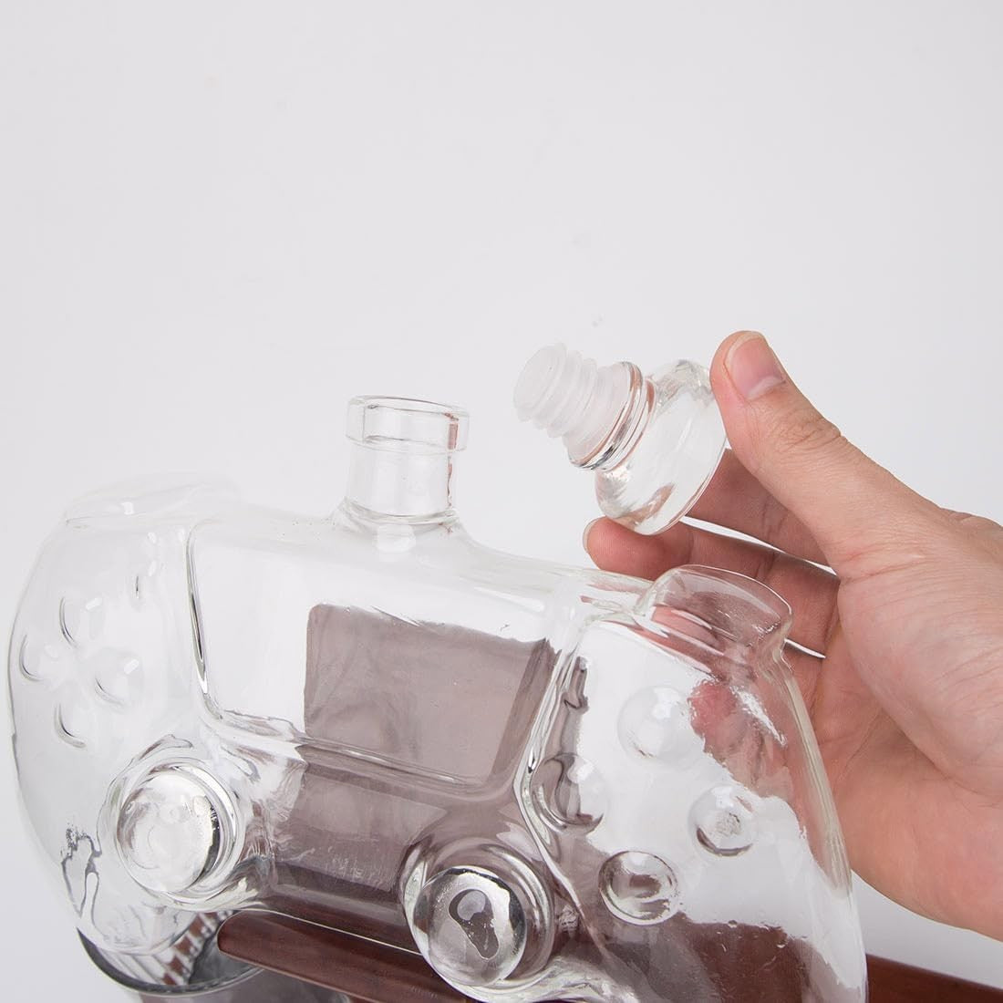 Retro Game Controller Whiskey Decanter Set with Glasses | 750ml Gift for Men