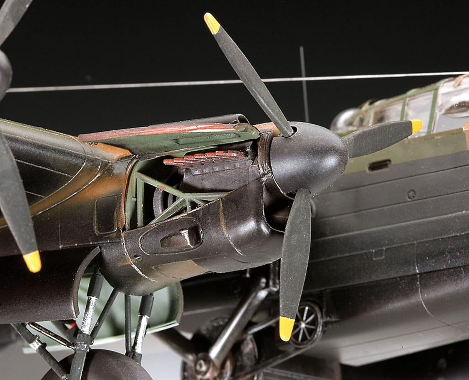 1:72 Scale Lancaster B.III DAMBUSTERS Model Kit Unpainted Plastic Aircraft
