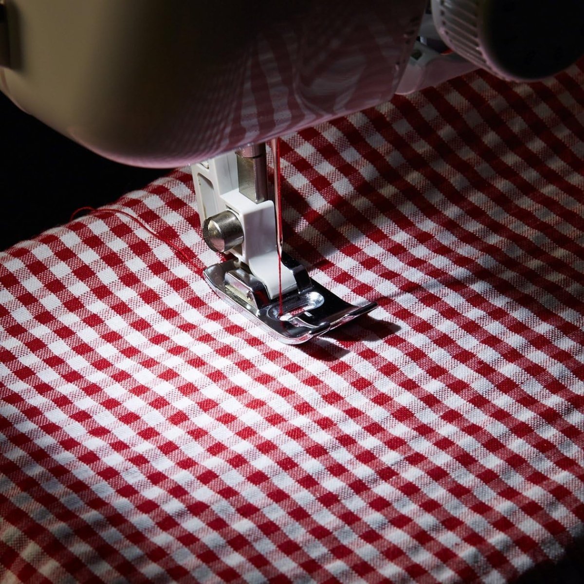 14 Stitch Sewing Machine LED Light Free Arm Auto Buttonhole Beginner - Kwikley
