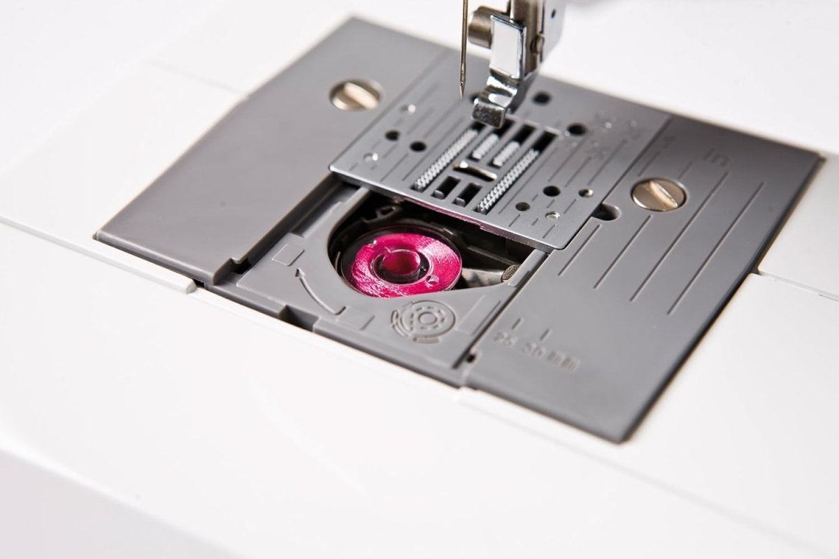 14 Stitch Sewing Machine LED Light Free Arm Auto Buttonhole Beginner - Kwikley