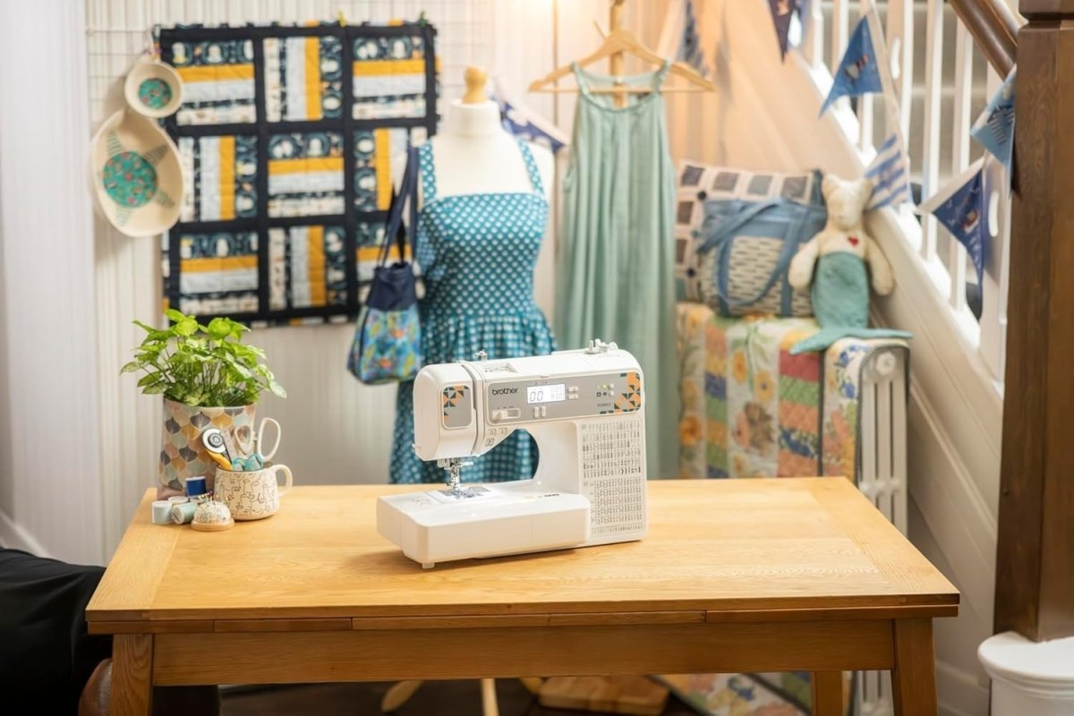 200 Stitch Computerised Sewing Machine Lettering Wide Table Case - Kwikley