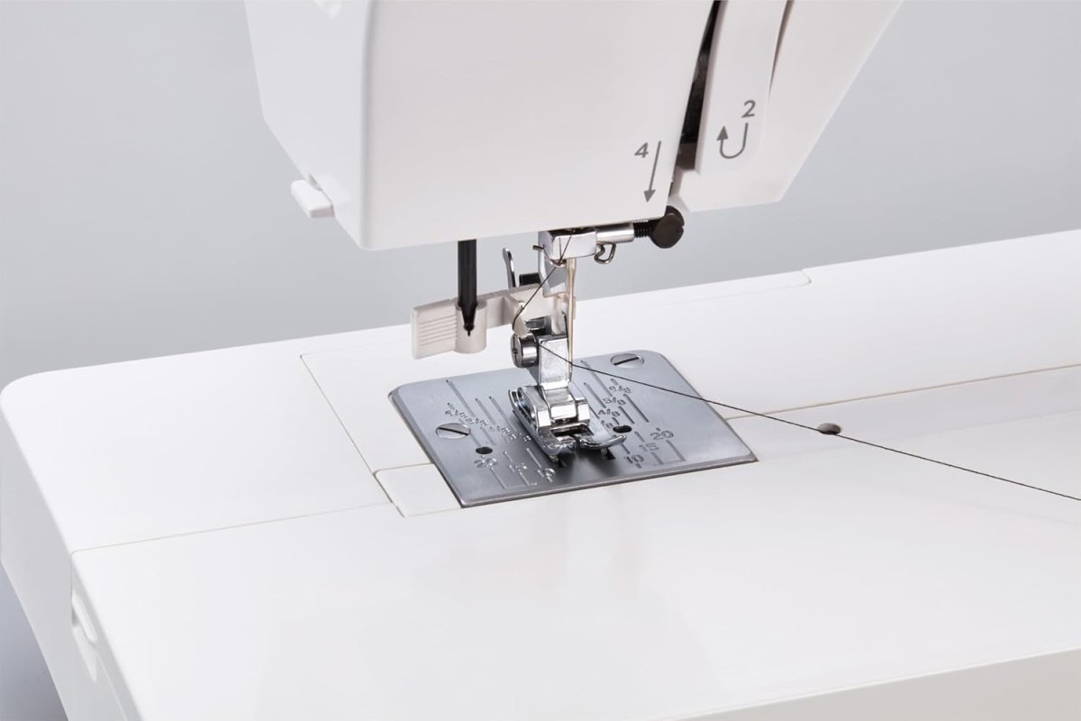 22 Stitch Sewing Machine Free Arm One Step Buttonhole Red Electric - Kwikley
