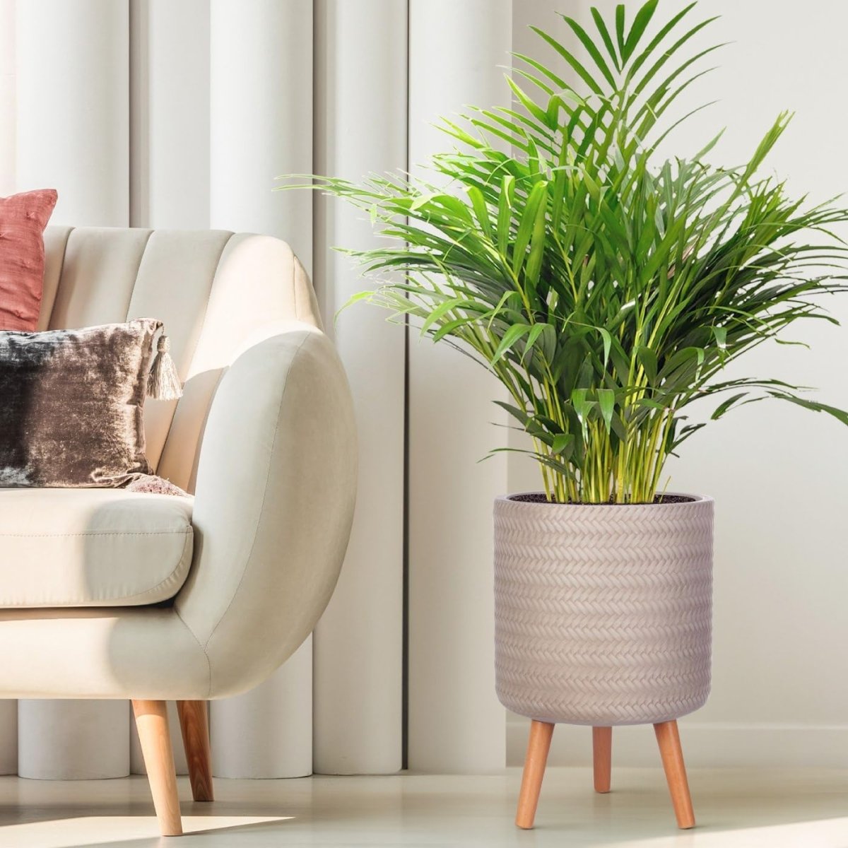 26cm Indoor Plant Pot with Legs Beige Modern Planter Cover 15L - Kwikley