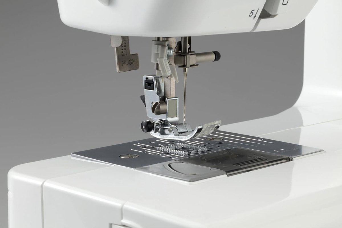 27 Stitch Sewing Machine Auto Buttonhole Free Arm LED Light - Kwikley