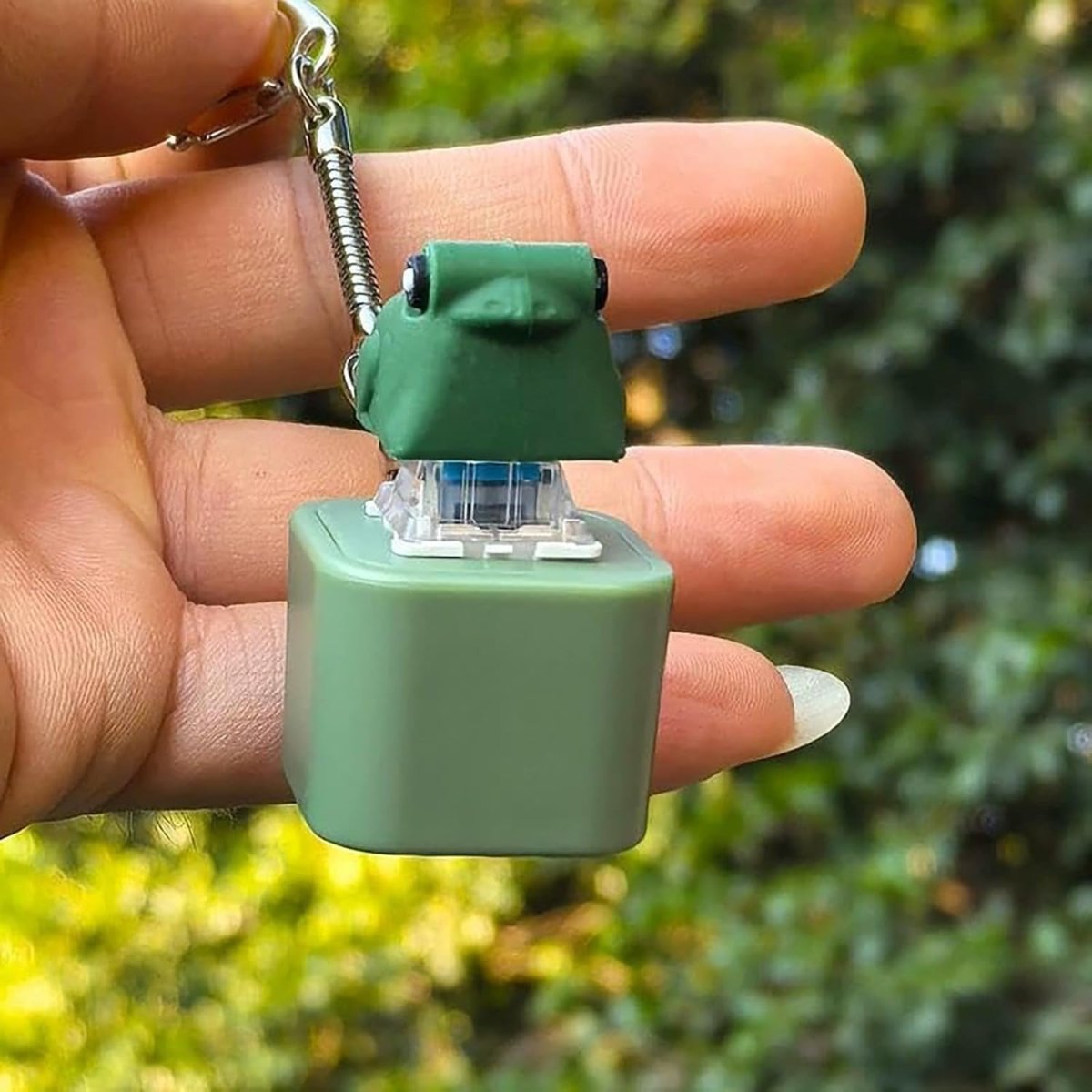 2pcs Frog Clicker Fidget Keychain LED Sound Stress Relief Toy - Kwikley