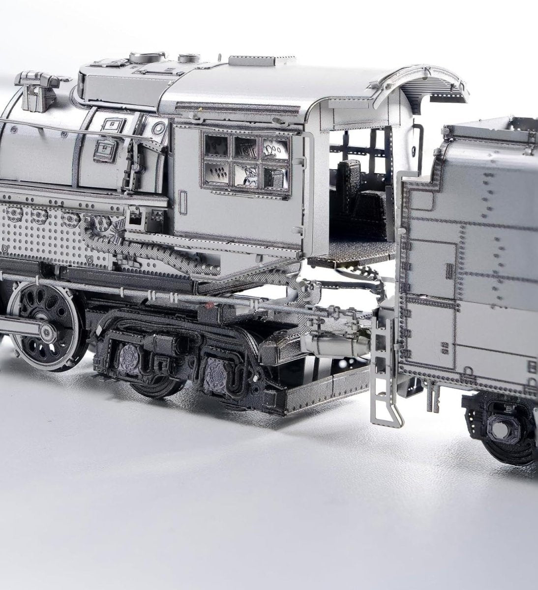3D Metal Steam Locomotive Puzzle DIY Train Model Kit 646PCS Display - Kwikley