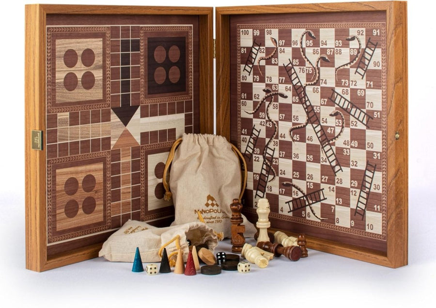 4 - in - 1 Wooden Classic Board Game Set 34cm – Chess, Ludo, Backgammon - Kwikley