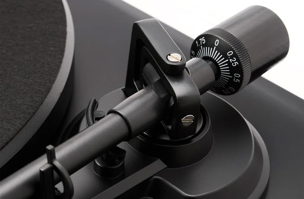 Black Turntable With Built In Phono Preamp
