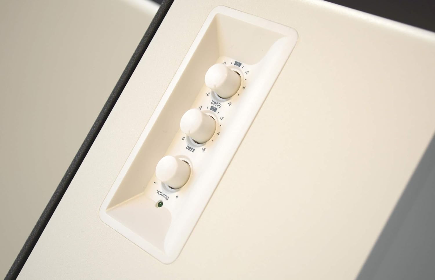 Active Bookshelf Speakers 42W Stereo Dual RCA Wood Cabinet White