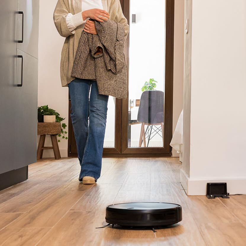 Robot Vacuum Mop 2000Pa Gyro Navigation App Control 120min