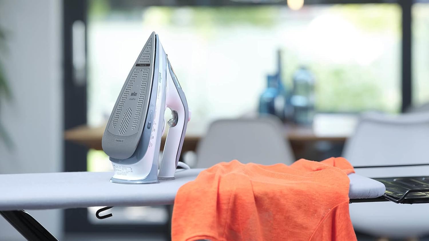 Steam Iron Powerful Ceramic Soleplate Fast Heat Anti Drip