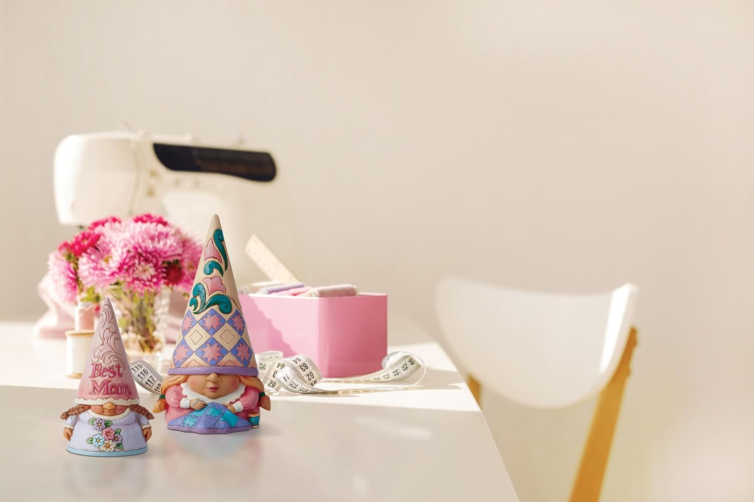 Best Mom Gnome Figurine 4.9in Resin Floral Gift Decor