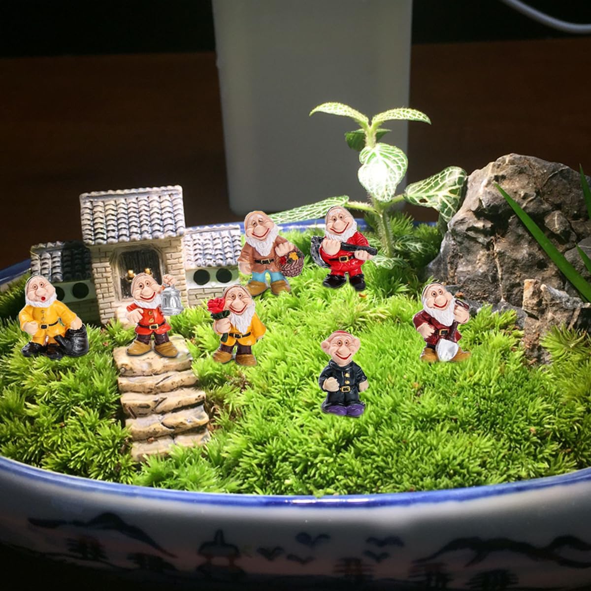 7PCS Mini Gnome Figurines Resin Fairy Garden Decor Set