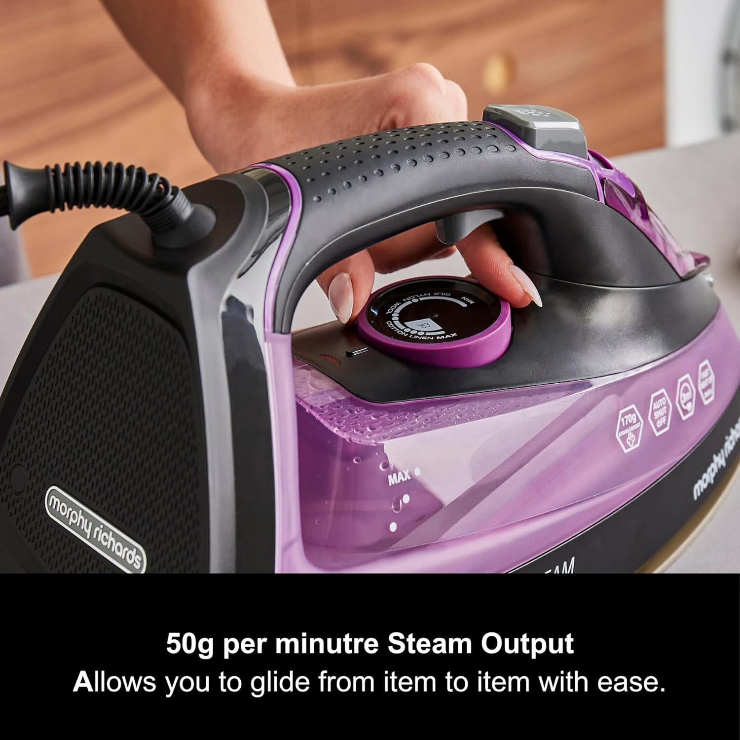 2800W Steam Iron 170g Steam Boost Ceramic Soleplate