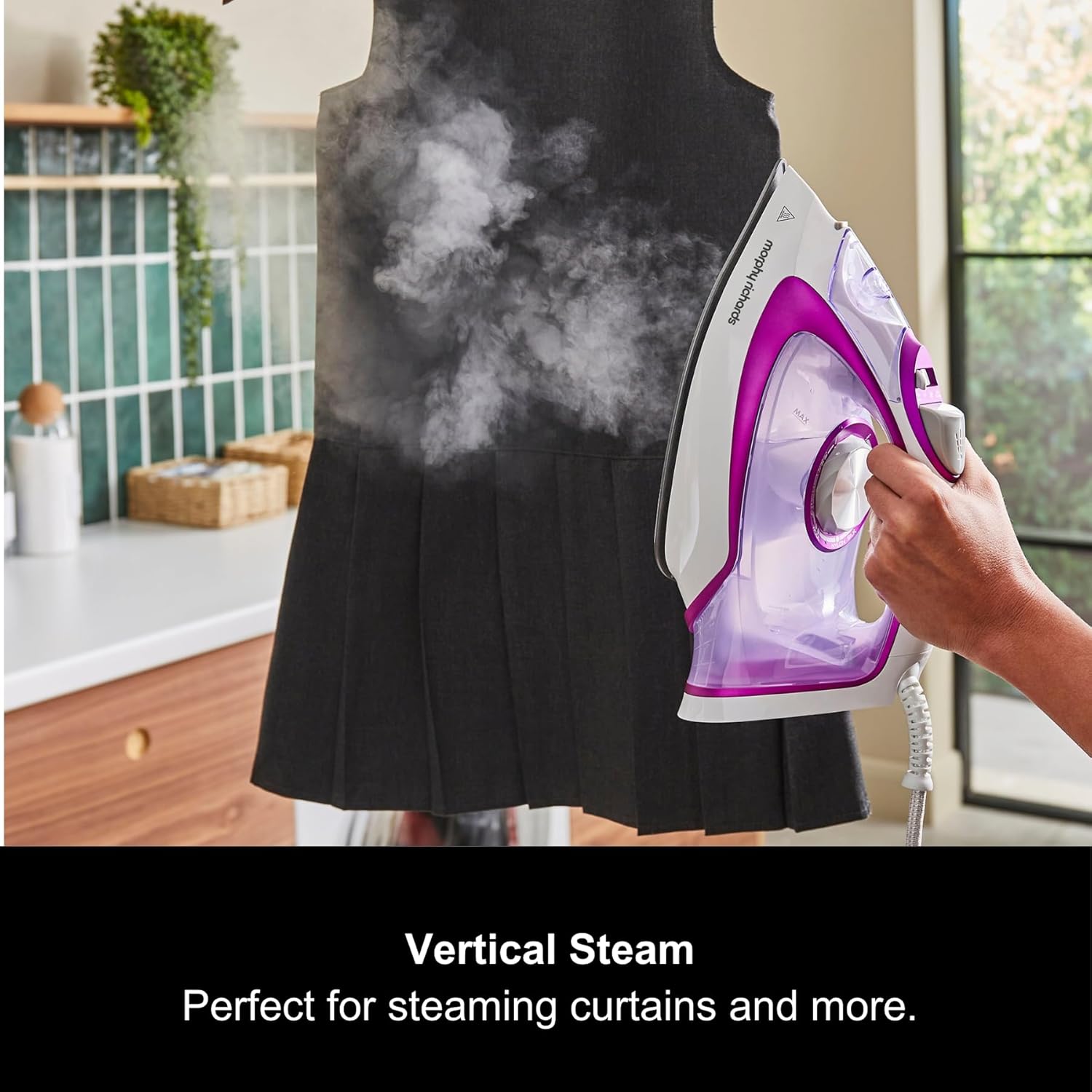 2800W Steam Iron Ceramic Soleplate 150g Steam Boost 400ml Tank