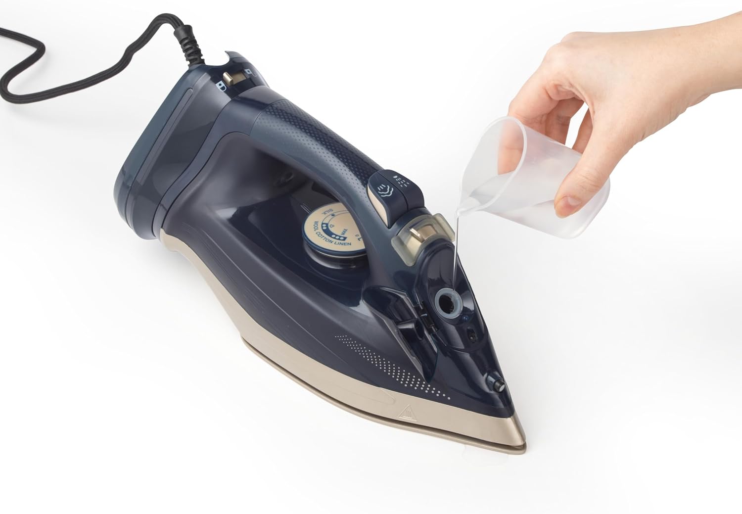 2600W Cordless Steam Iron Ceramic Soleplate 320ml Tank 120g Boost
