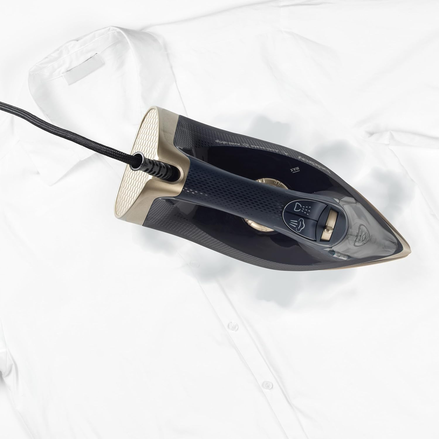 2200W Steam Iron 100g Steam Boost Ceramic Soleplate 330ml Tank